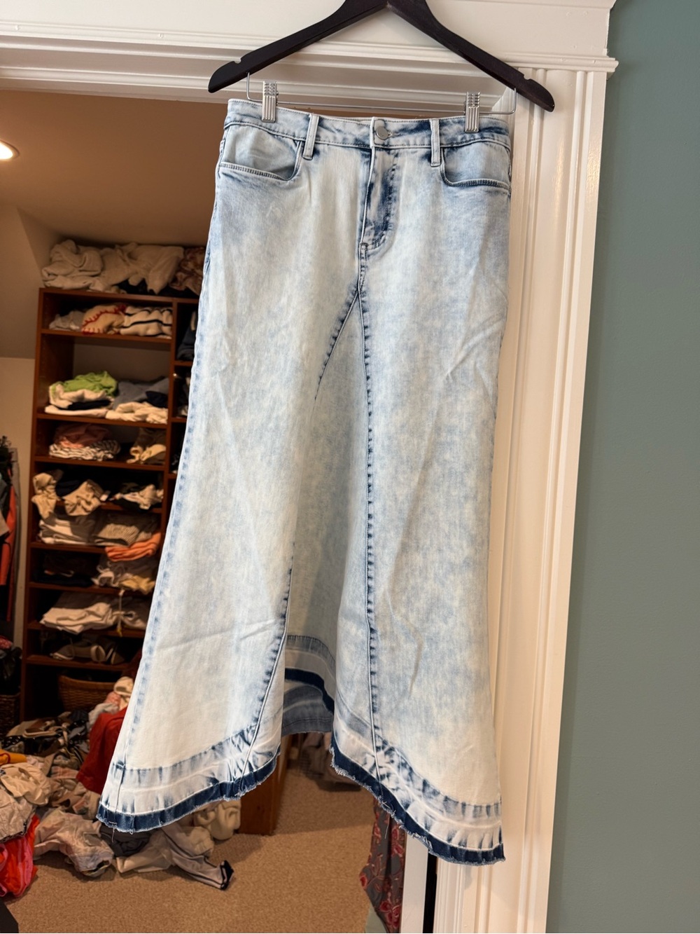 Wash Lab Light Acid-Wash Denim Rough Hem Skirt